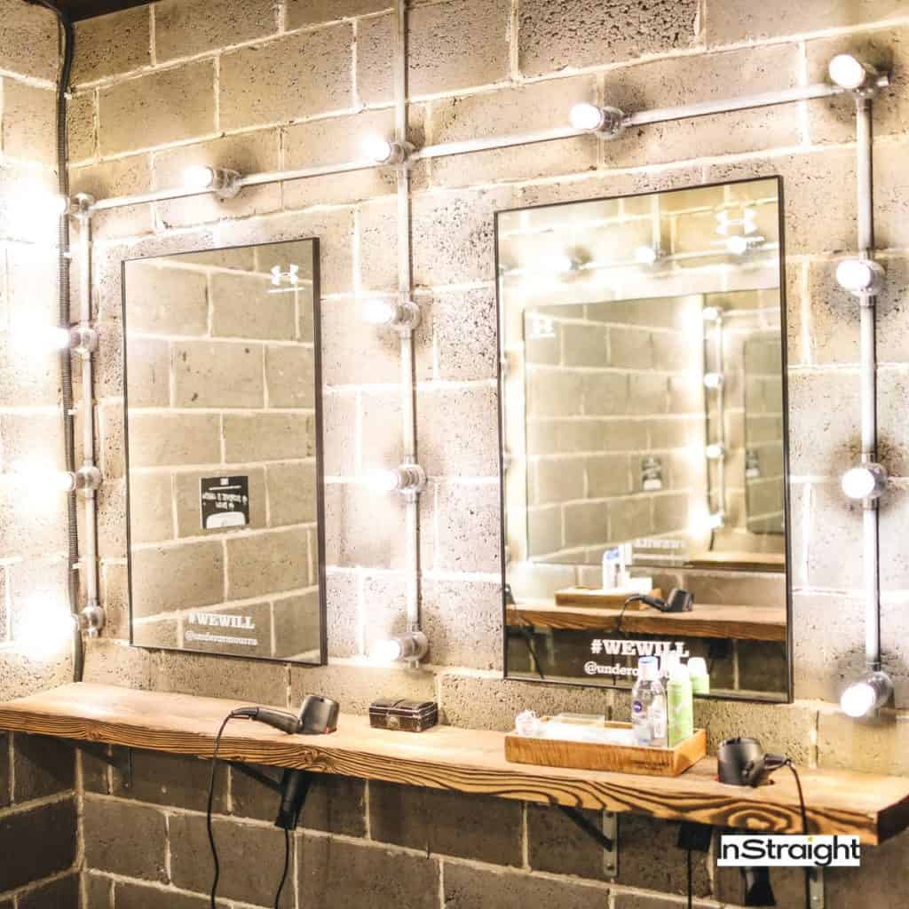 what color should my bathroom mirror be